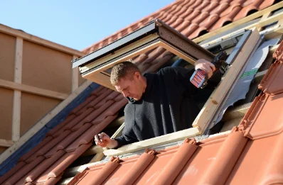 Pose de fenêtres de toit Velux à Saint-Launeuc